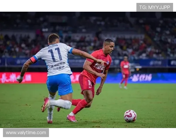 梅州客家迎强敌激情对决展现坚韧斗志再掀中超赛场风云 梅州客家迎强敌激情对决展现坚韧斗志再掀中超赛场风云