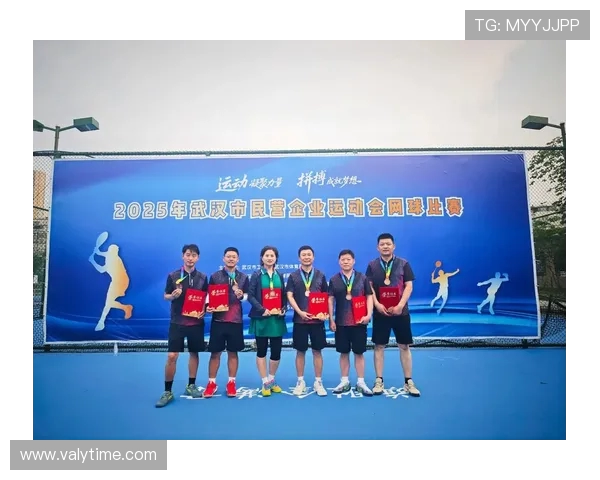 上海网球队的拼搏之路:一段关于坚持与梦想的网球纪实 上海网球队的拼搏之路:一段关于坚持与梦想的网球纪实