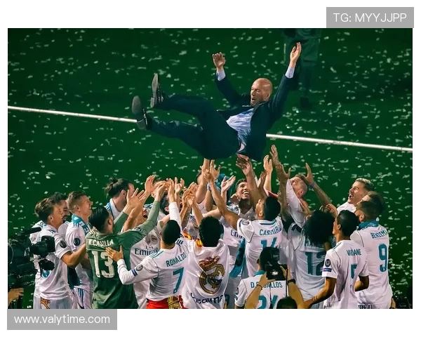 齐内丁·齐达内：从天才球员到传奇教练的足球人生全景解析