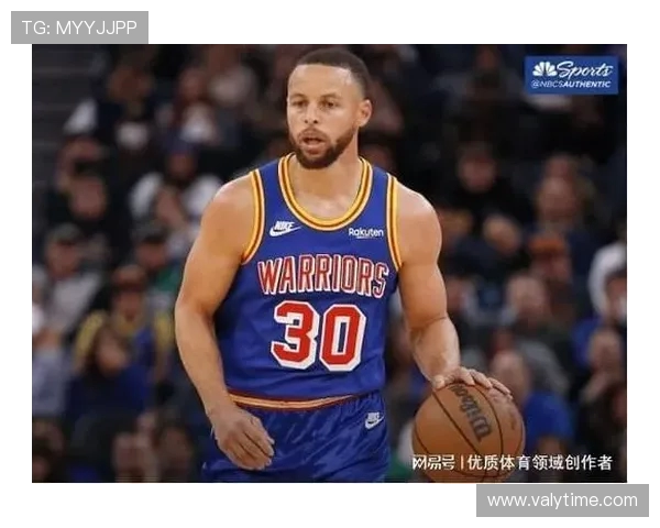 库里领衔勇士对决黄蜂精彩视频集锦回顾与分析